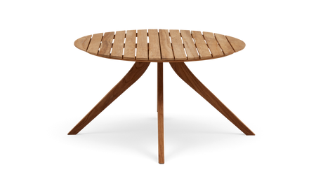 Rundt sidebord i teak med lamelbordplade og tre ben.