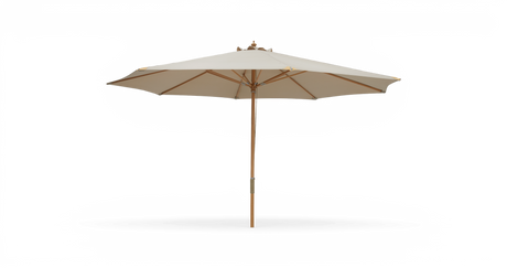 Beige parasol til udendørs brug med træstang, frilagt på sort baggrund.