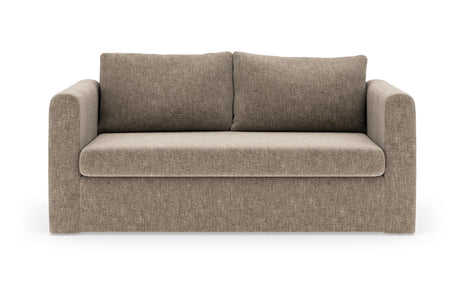 Beige 2-personers sofa på hvid baggrund, frontvisning.