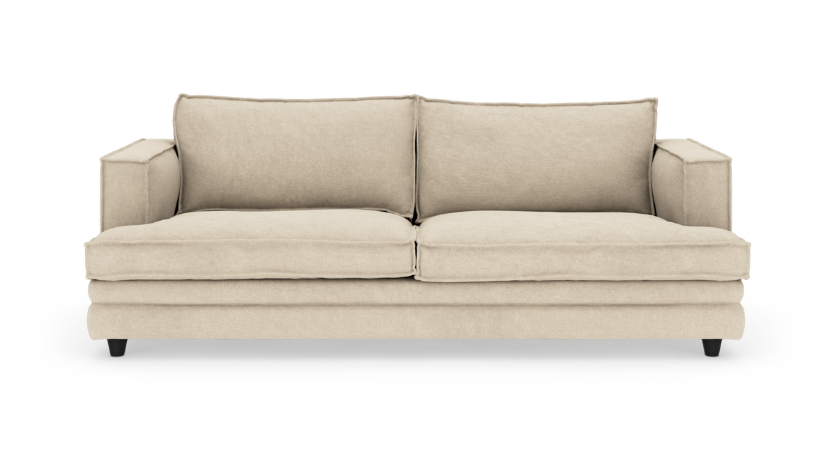 Beige stofsofa med to sædehynder og lige armlæn set forfra på hvid baggrund.