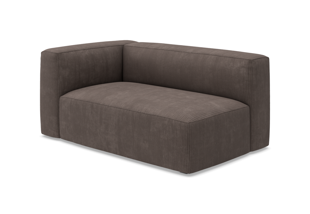 Brunt hjørnemodul til sofa i fløjl/kordstof, fritlagt på hvid baggrund.