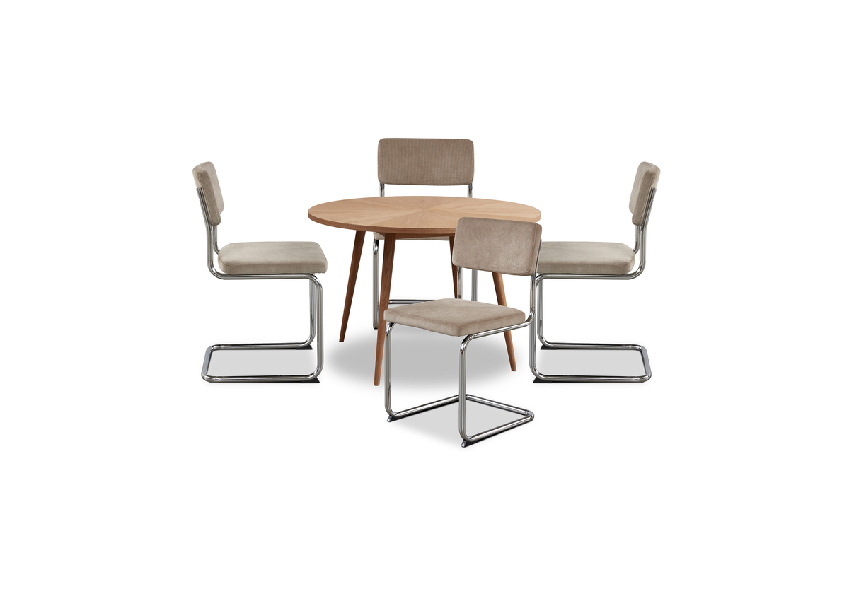 Rundt spisebord i træ med fire beige cantileverstole med kromstel, frilagt.