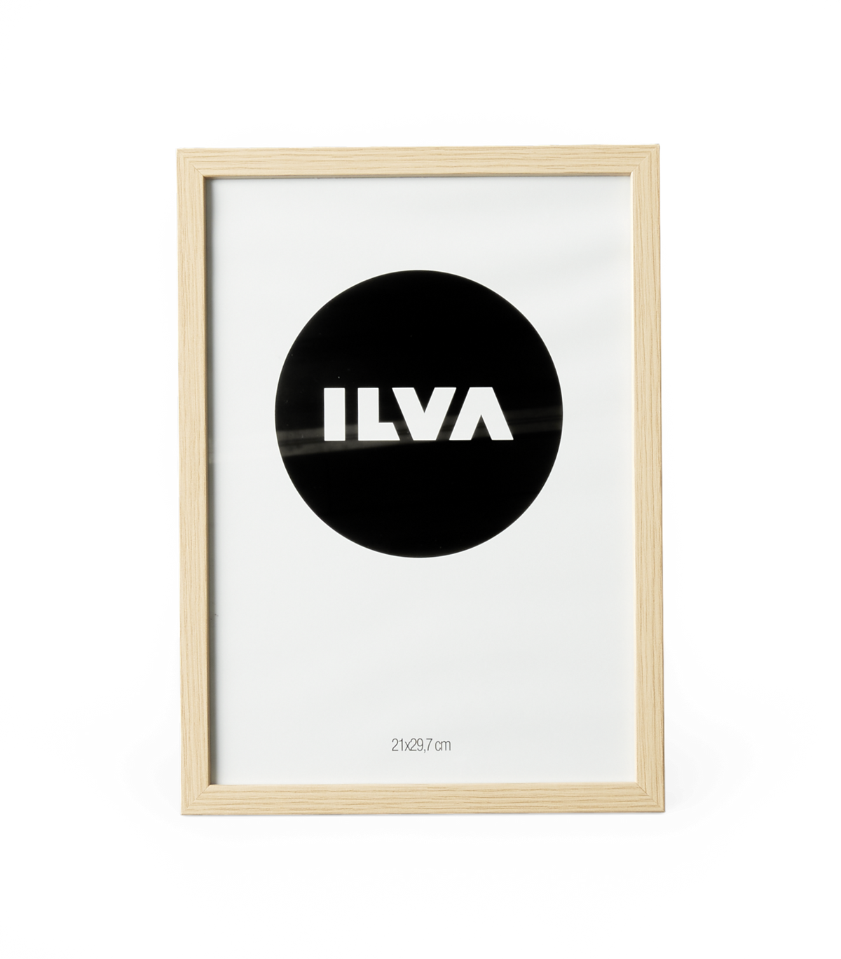Lys træramme med sort cirkel med ILVA, mål 21×29,7 cm.
