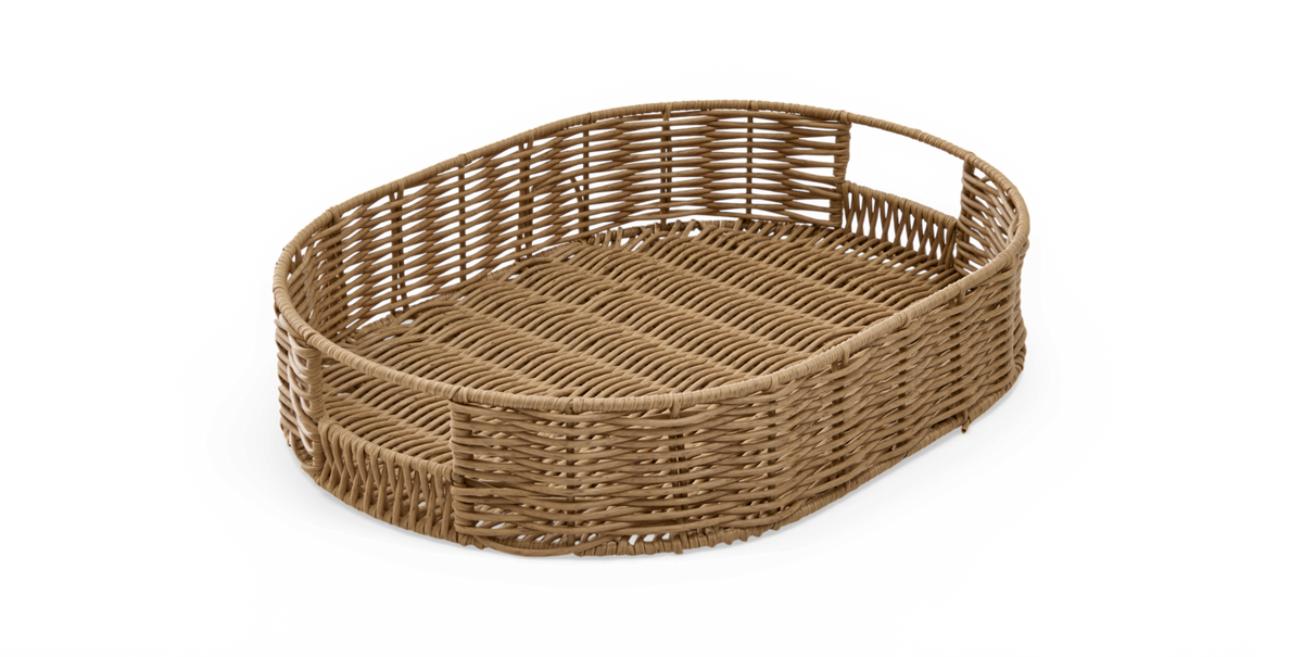 Oval flettet rattanbakke/kurv med lav kant og integrerede håndtag, frilagt på hvid baggrund.