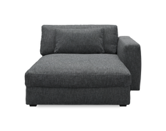 Mørkegrå modulsofa/chaise longue med højre armlæn og stofbetræk, set forfra.