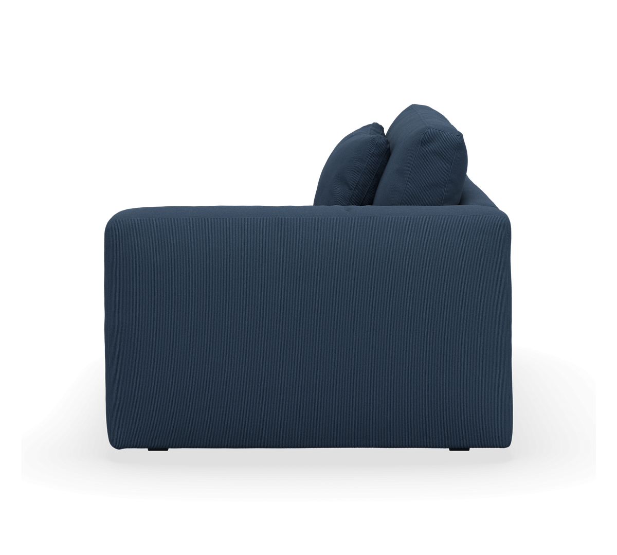Blå sofa set fra siden med to rygpuder på hvid baggrund.