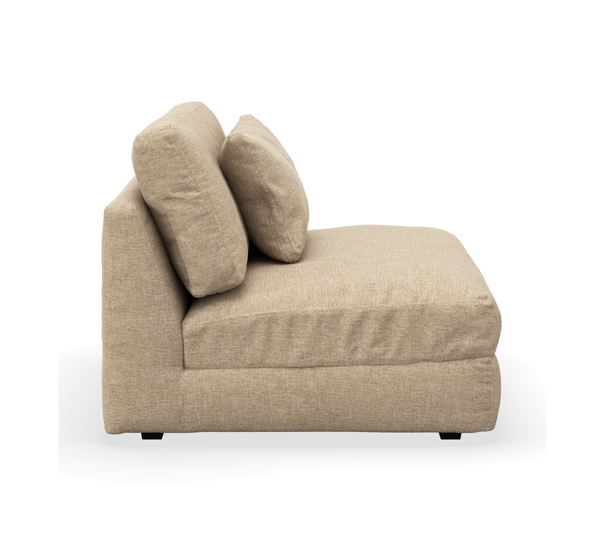 Beige chaiselong i stof med to ryghynder, sidevy frilagt mod hvid baggrund.