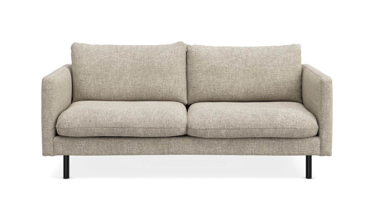 Beige 2-personers sofa med slanke sorte ben, frontvisning.