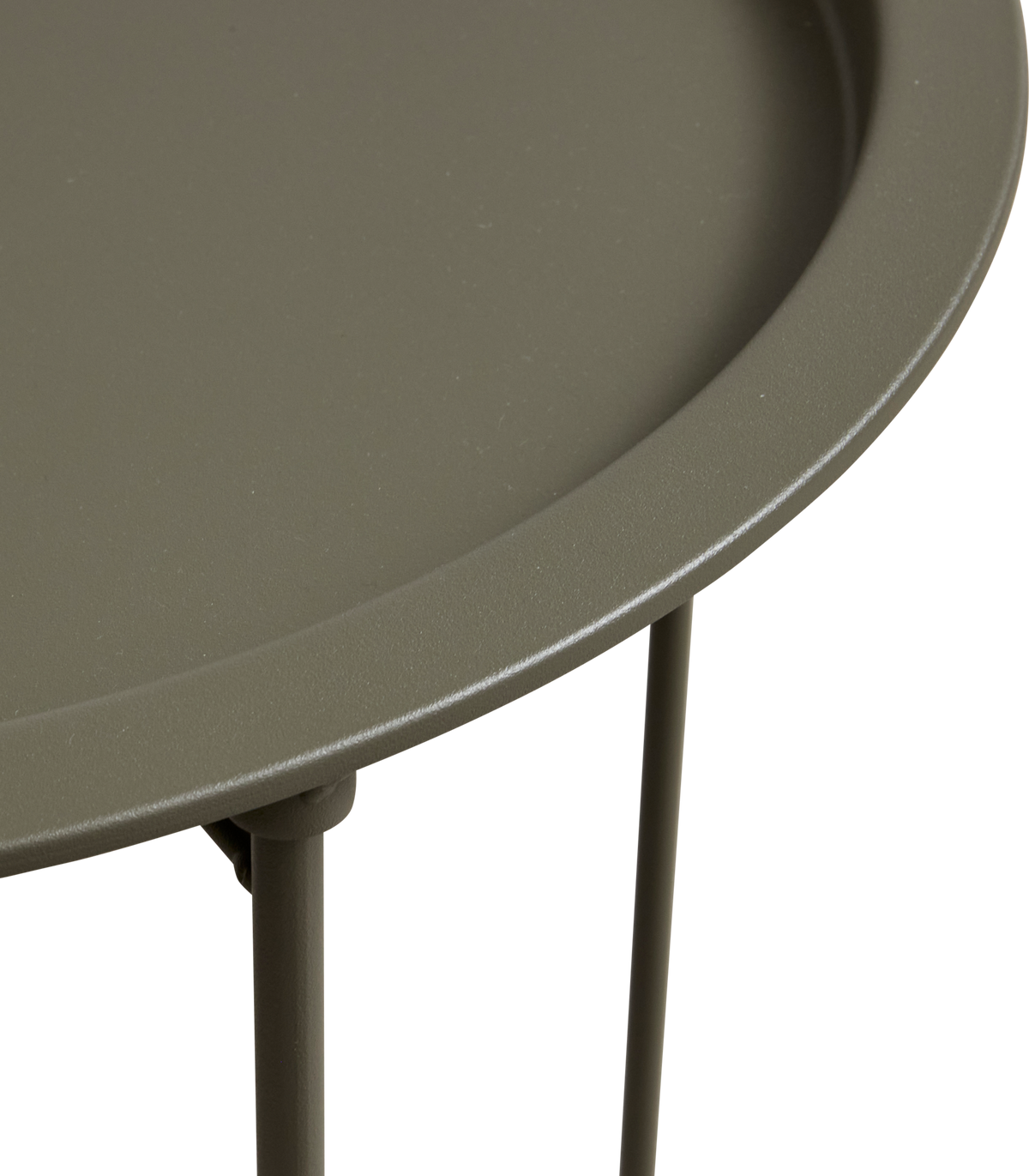 Nærbillede af rundt sidebord med kantet bakke-top i olivengrøn metal.