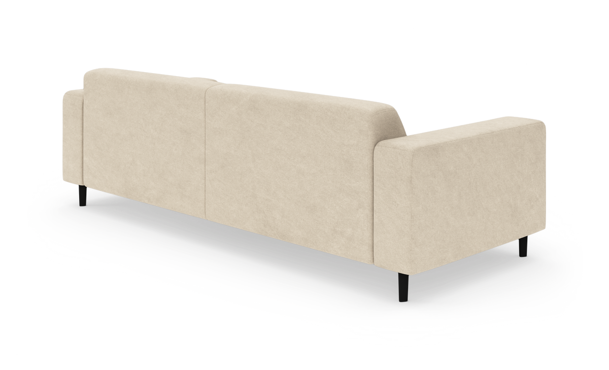 Beige, moderne sofa set bagfra i vinkel med slanke sorte ben, fritlagt på hvid baggrund.