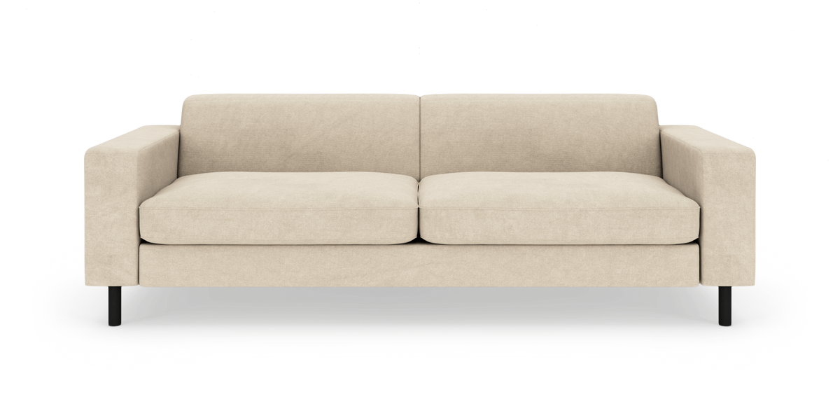 Beige 2-personers sofa med firkantede armlæn og sorte ben, frilagt på hvid baggrund.