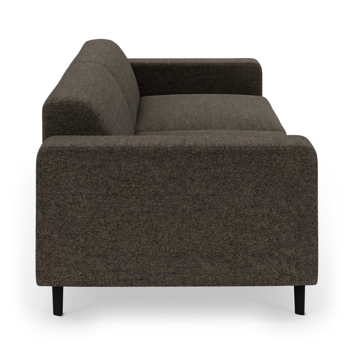 Brungrå stofsofa set fra siden på hvid baggrund.