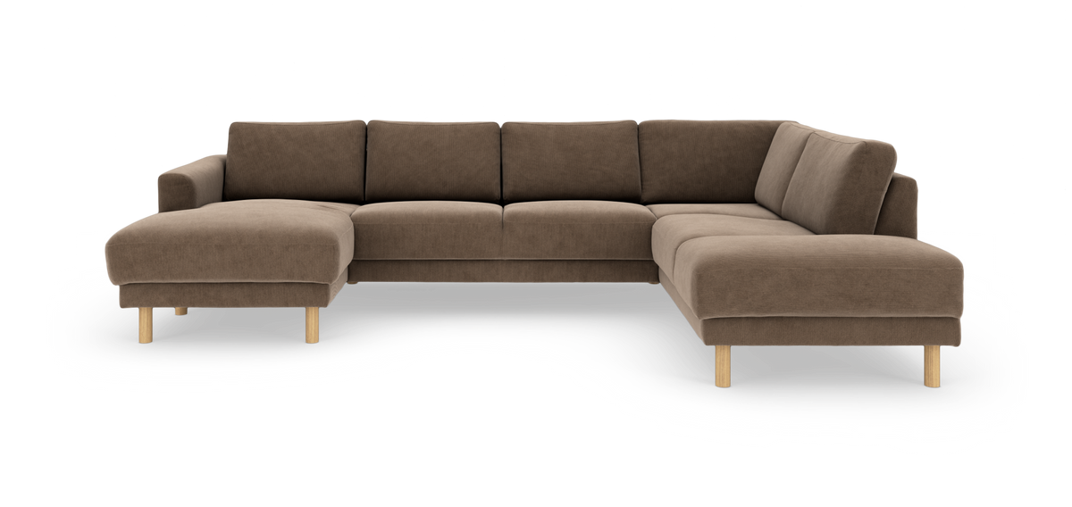 Brun L-formet hjørnesofa med riflet tekstil og træben, fritlagt på hvid baggrund.