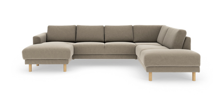 Stor U‑formet hjørnesofa i beige stof med lyse runde træben.