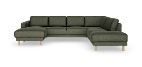 Grøn U‑sofa med chaiselong i begge ender og lyse træben, frilagt på hvid baggrund.