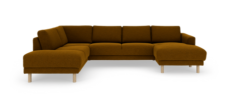 Modul-hjørnesofa med chaiselong i begge ender i sennepsbrunt stof, fritlagt på hvid baggrund.