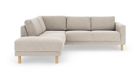 Beige L-formet hjørnesofa med venstre chaiselong og runde træben på hvid baggrund.