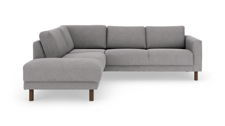 L‑formet grå hjørnesofa med træben på hvid baggrund.