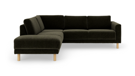 Mørkegrøn L‑sofa i stof med træben, modulær hjørnesofa.