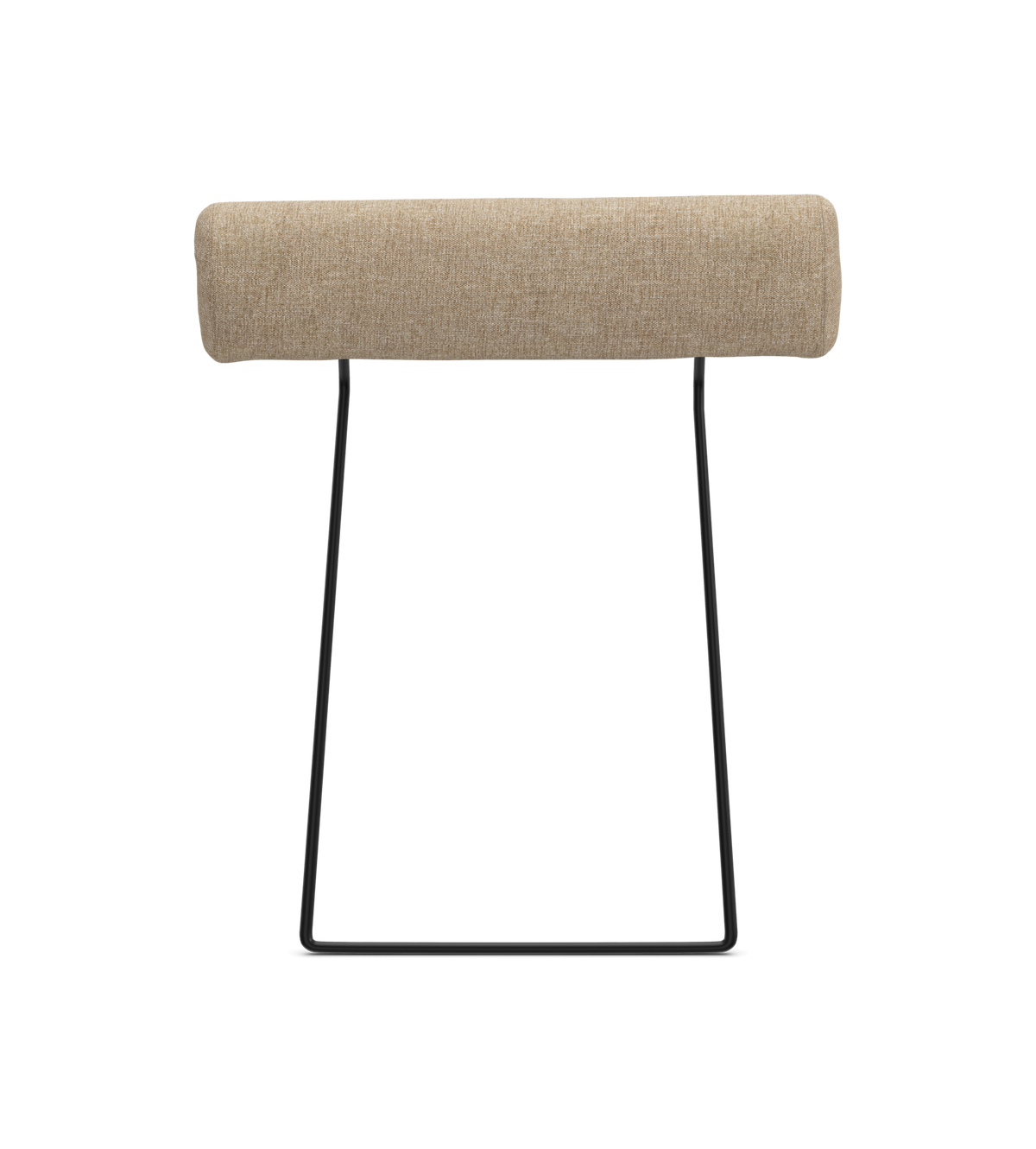 Beige stofpolstret skammel med sort metalram, frontvisning.