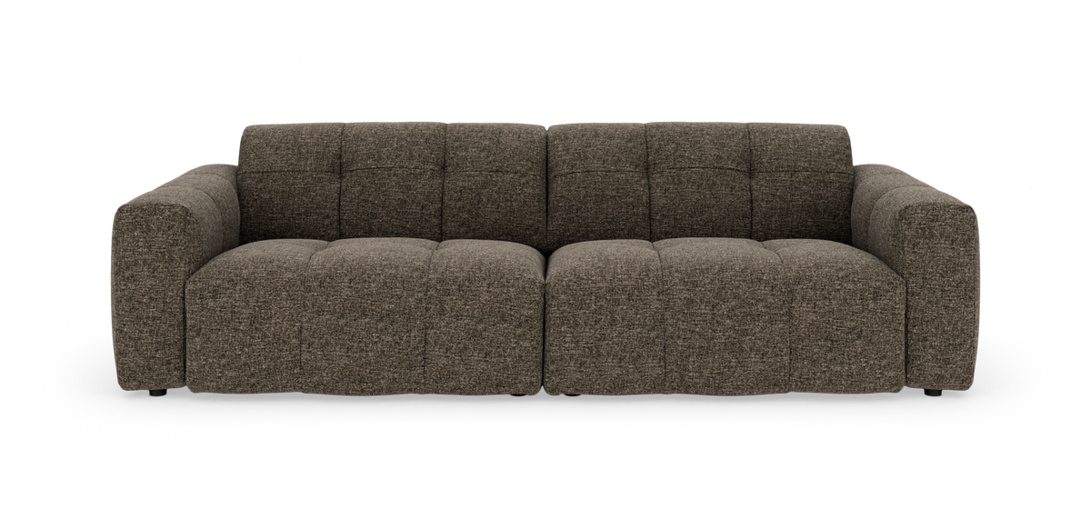 Brun modulsofa i stof, set forfra på hvid baggrund.