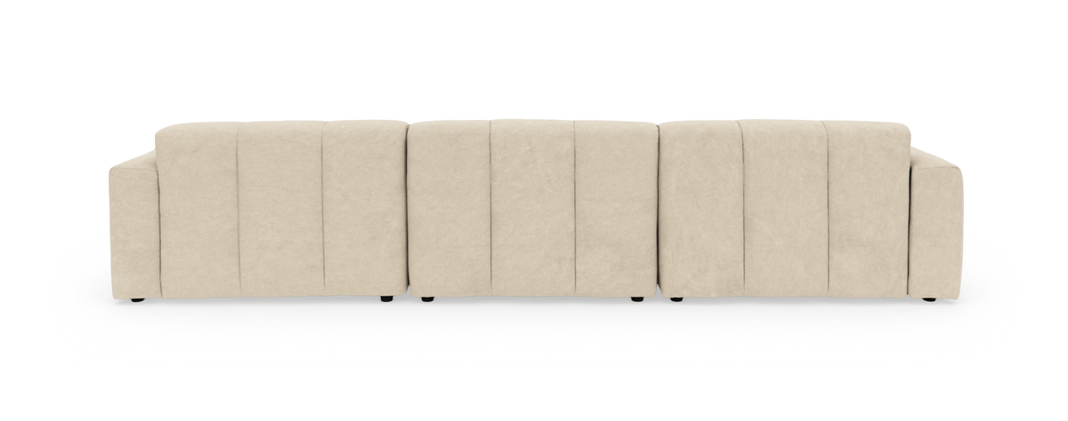 Beige modulsofa set lige forfra på hvid baggrund.