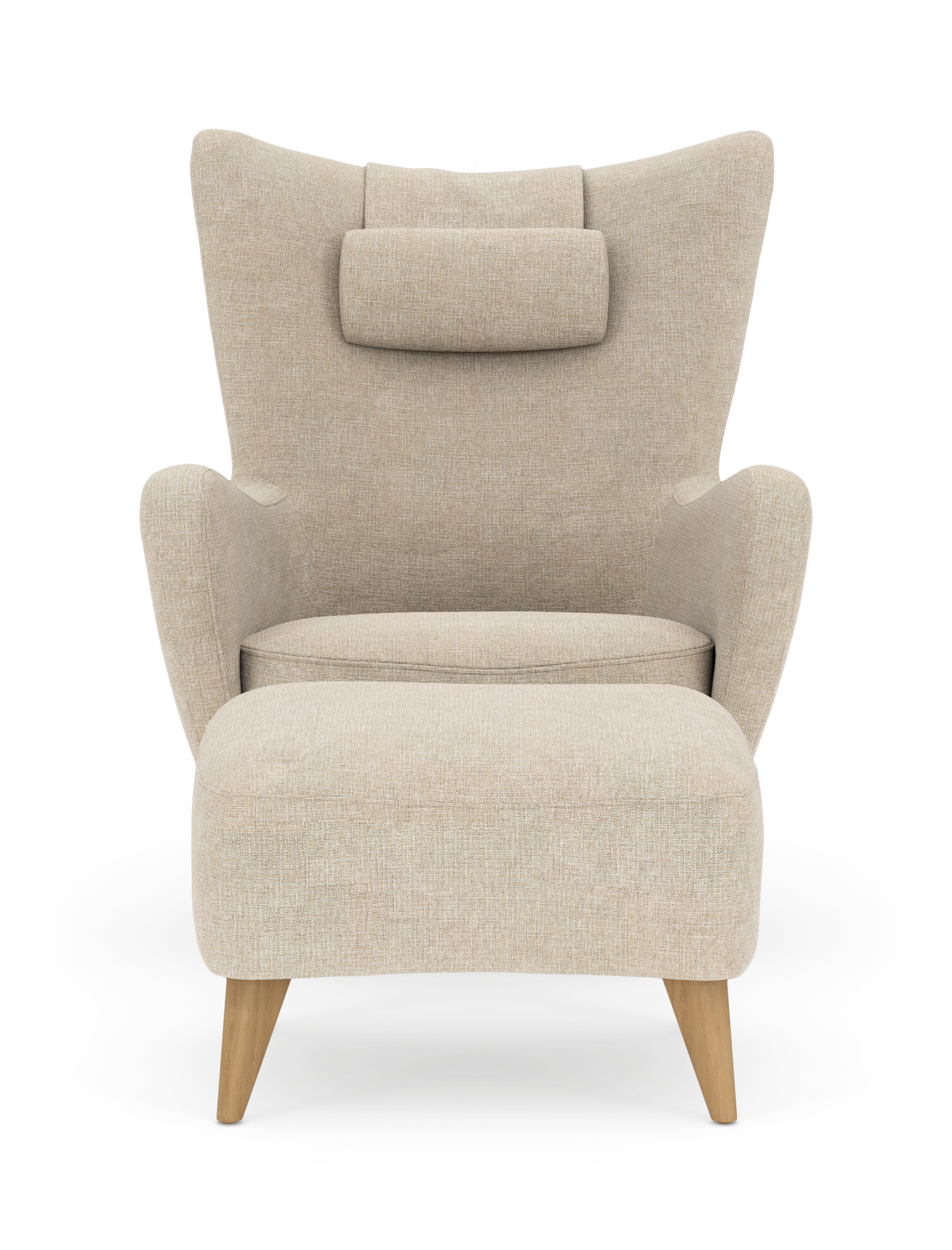 Beige lænestol med matchende skammel og træben, set forfra mod hvid baggrund.