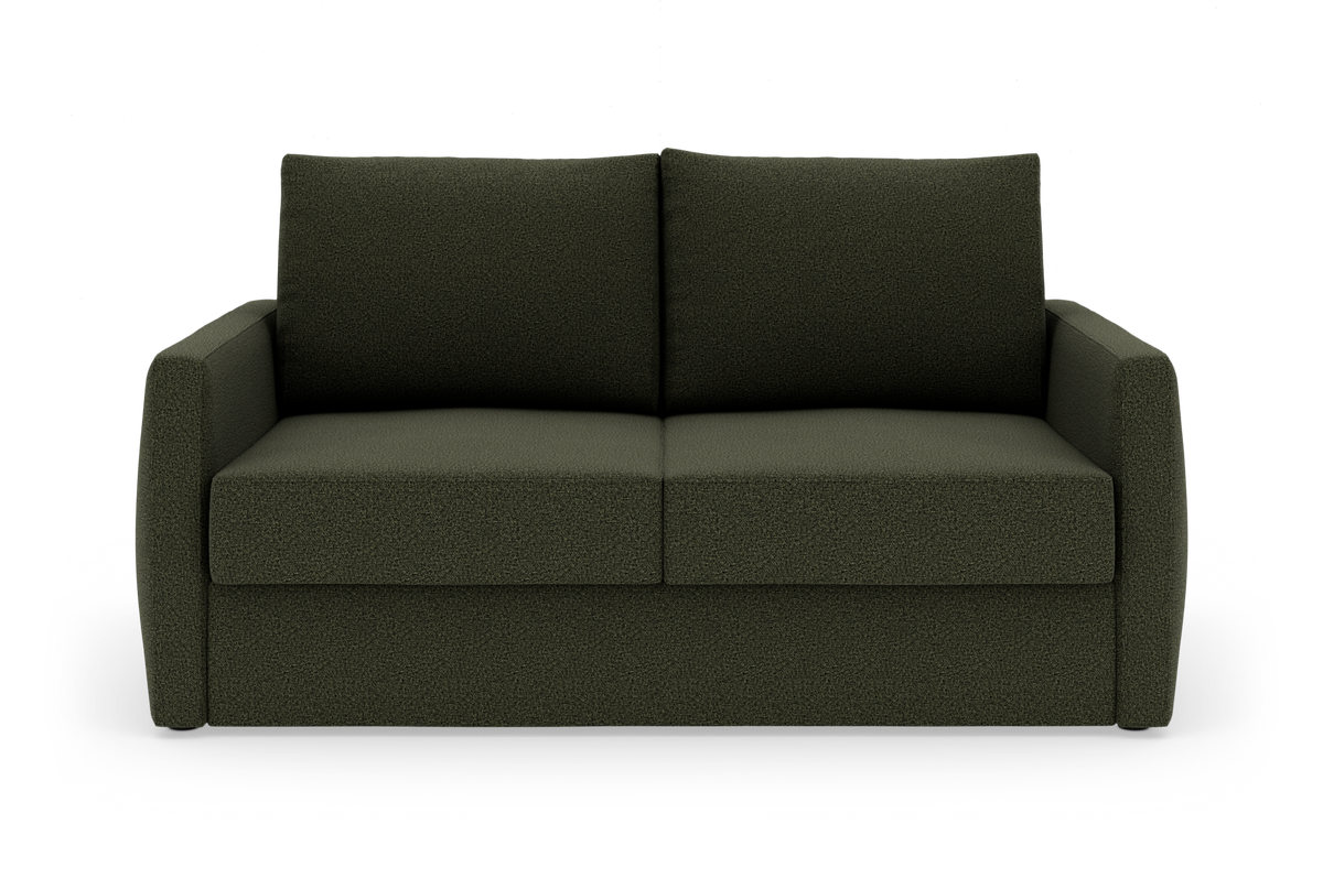 Mørkegrøn 2-personers sofa med rene linjer og brede armlæn, frilagt set direkte forfra.