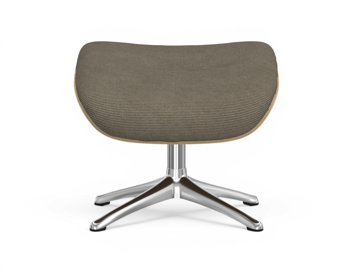 Moderne skammel/fodpuf med grå‑beige stofsæde og krom firestjernet fod, frilagt på hvid baggrund.