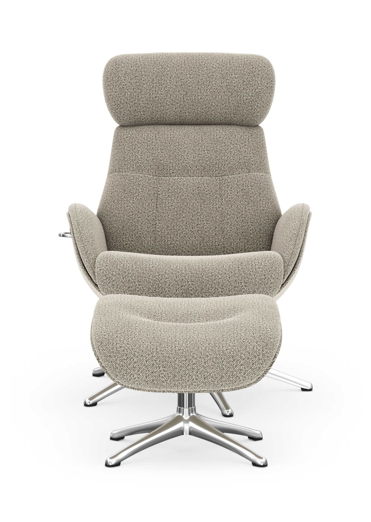 Beige loungestol med matchende fodskammel, begge med krom krydsfod og drej, frilagt på hvid baggrund i frontvisning.