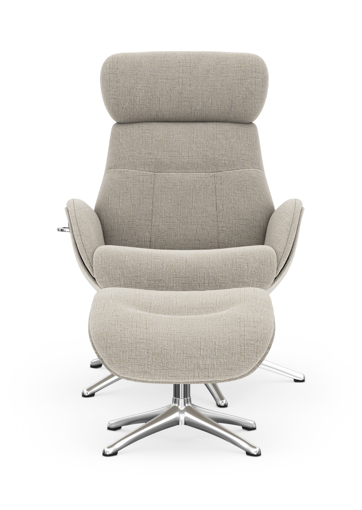 Beige loungestol med fodskammel og kromet drejefod, frontvisning på hvid baggrund.