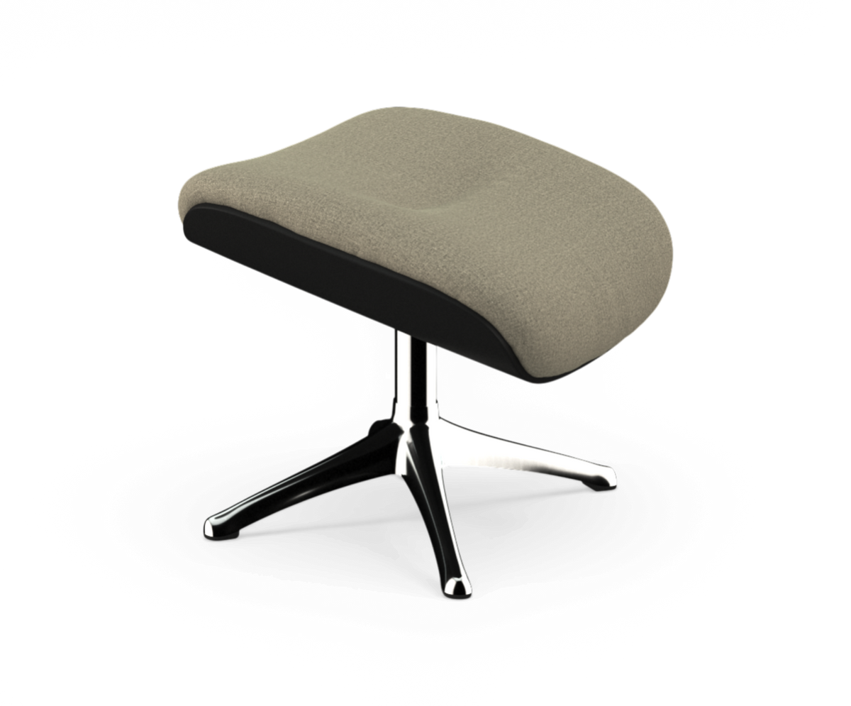 Beige fodskammel med polstret sæde og forkromet firestjernet base.