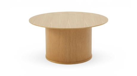 Rundt spisebord i lys eg med rillet cylinderfod.