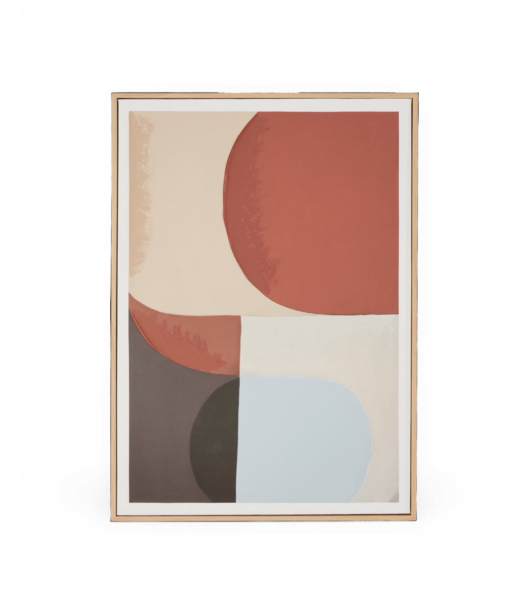 Indrammet abstrakt vægkunst med geometriske former i terrakotta, beige, lyseblå og mørkegrå.