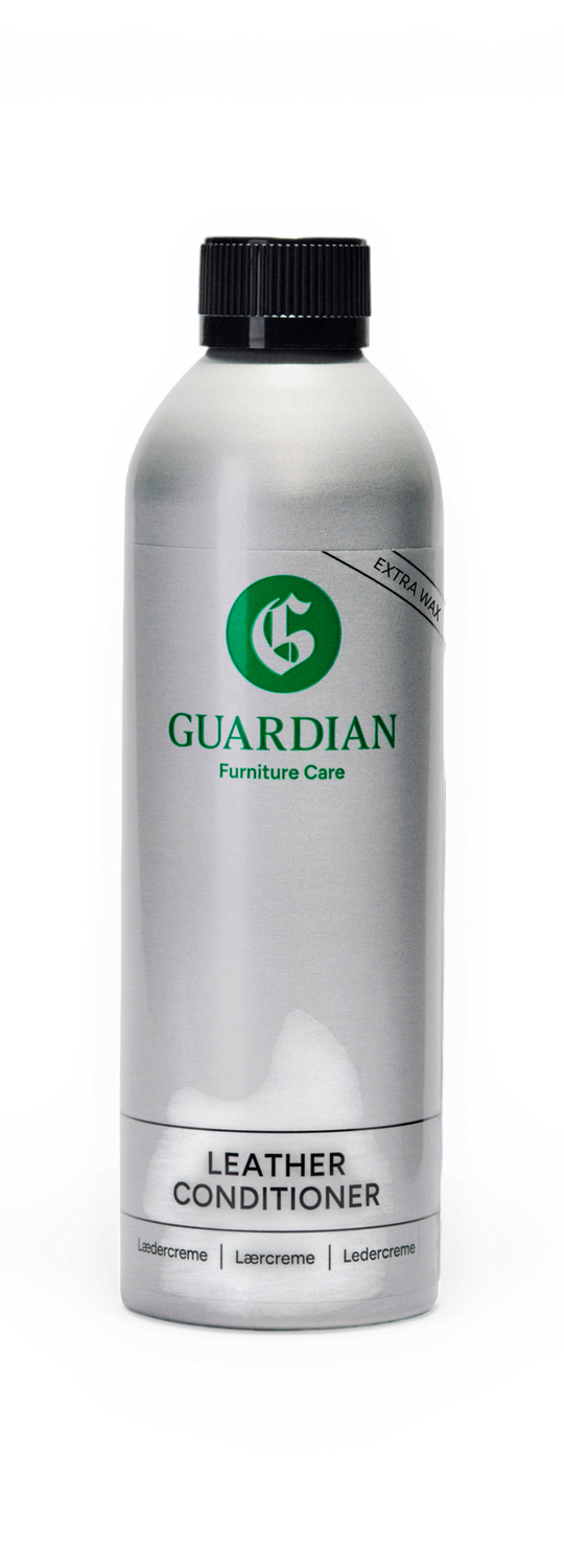Guardian Furniture Care Leather Conditioner med ekstra voks i sølvfarvet flaske.