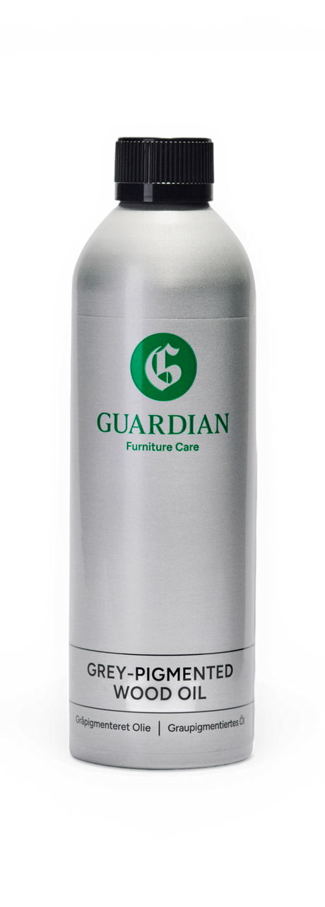 Guardian Furniture Care gråpigmenteret træolie i flaske.