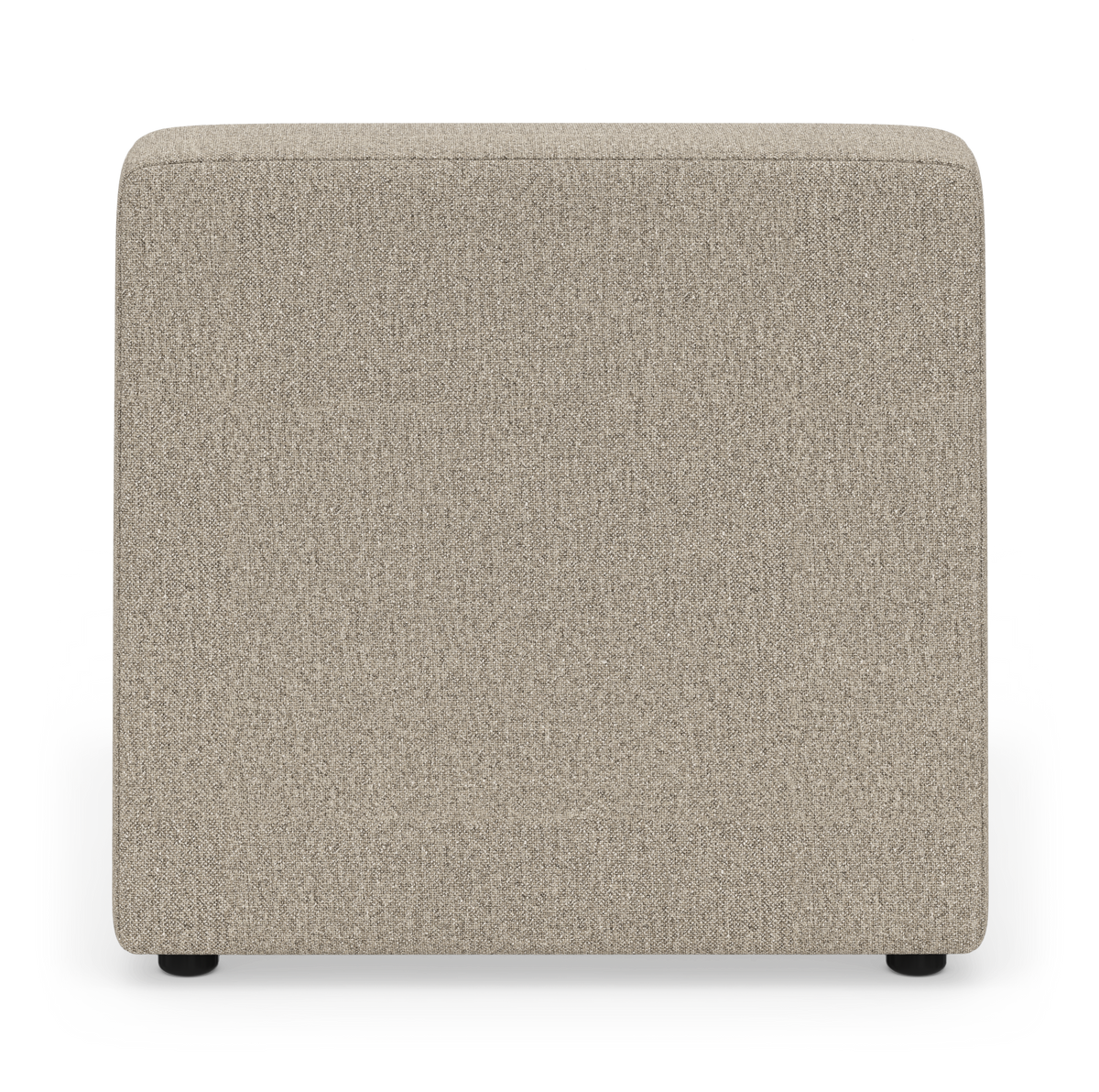 Beige kvadratisk puff/skammel set forfra på hvid baggrund.