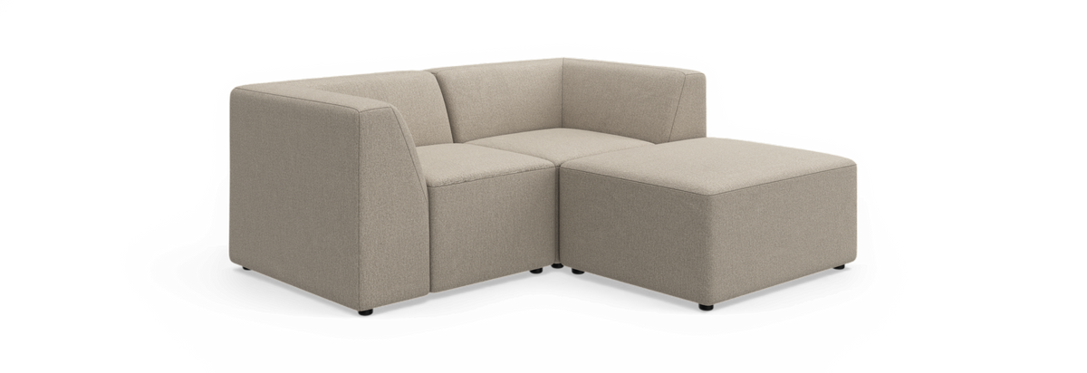 Modulær hjørnesofa med chaiselong i beige stof, fritlagt på neutral baggrund.