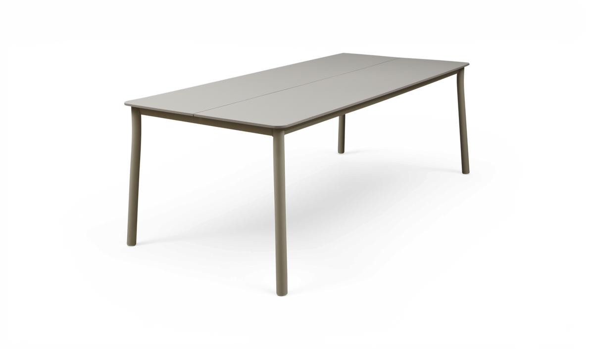 Rektangulært beige spisebord med afrundede hjørner og slanke ben, frilagt på hvid baggrund.