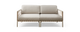 Beige to-personers sofa med rebdetaljer på armlæn og slanke ben, frontvisning.