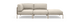 Beige modulsofa med venstre hjørnemodul, midtersektion og chaiselong/ottoman på række, set forfra på frilagt baggrund.