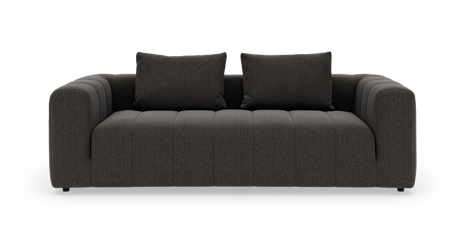 Mørkegrå 3-personers sofa med afrundede armlæn, kanalsyet sæde og to ryghynder, frontvisning på hvid baggrund.