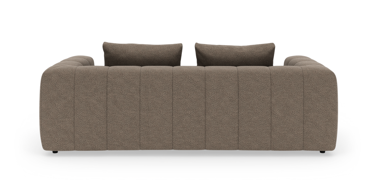 Brun, moderne 3-personers sofa set lige bagfra med to rygpuder i studieopsætning.