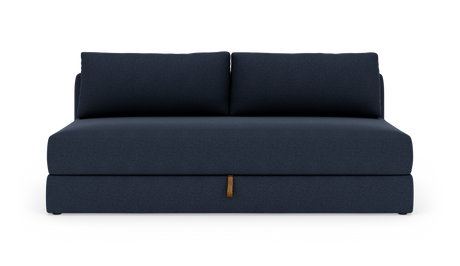 Mørkeblå armløs 2-personers sofa med to ryghynder, fotograferet lige forfra på hvid studiebaggrund.