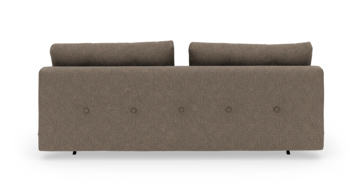 Brun 2-personers sofa set bagfra med to ryghynder og knapdetaljer på bagsiden.