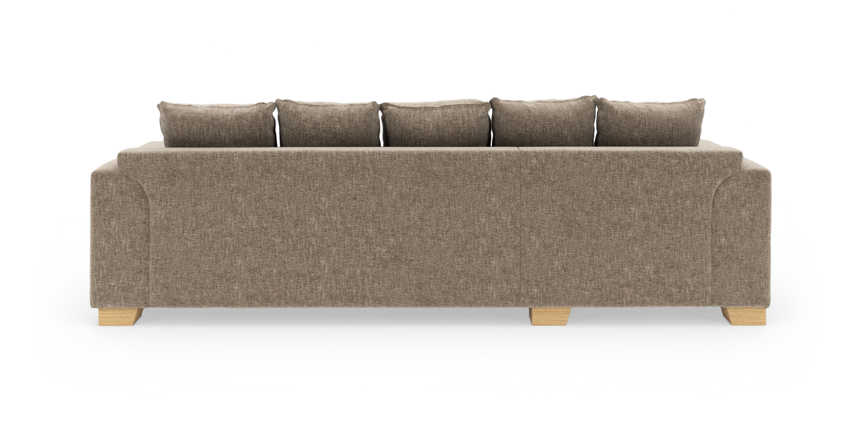 Brun/beige 3-personers sofa set bagfra, fritstående på hvid baggrund med skygge.