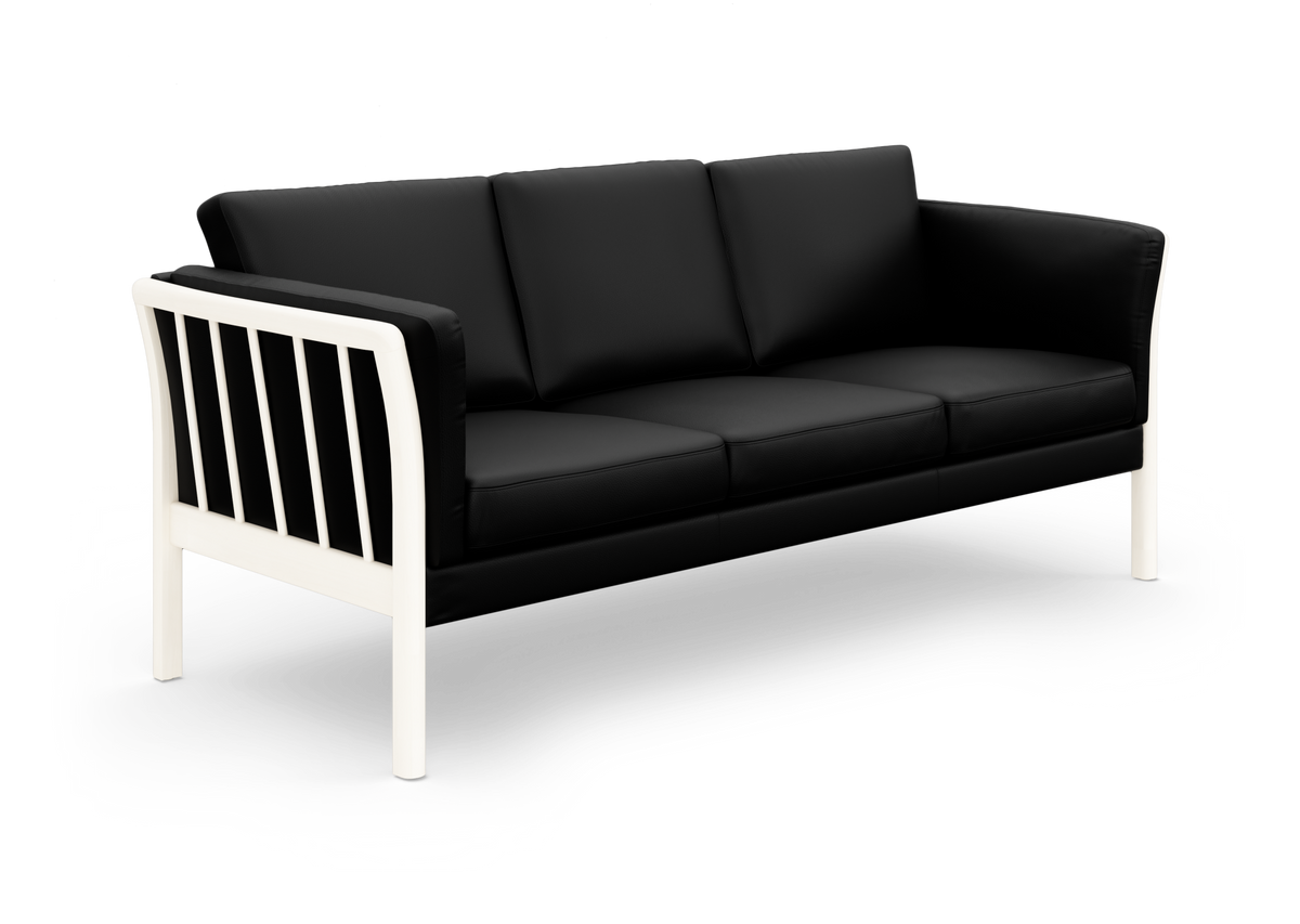 Sort tresæders sofa med hvid ramme og ben, frilagt på hvid baggrund.