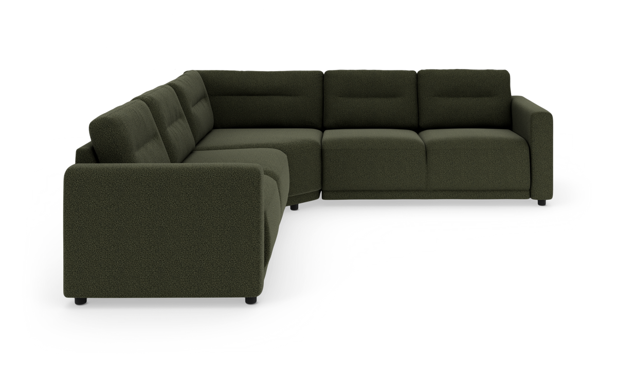 Mørkegrøn modulær hjørnesofa med tykke sæde- og ryghynder, vist mod hvid studiebaggrund.