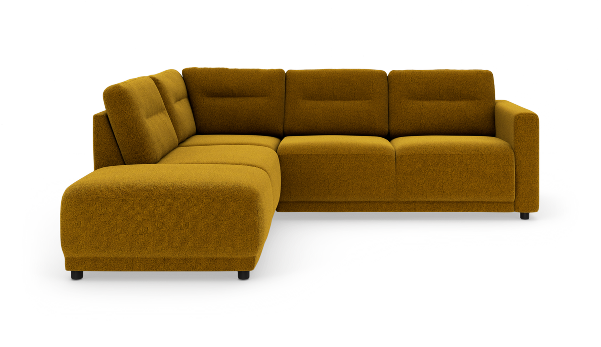 Sennepsgul L‑formet modulsofa med venstrevendt chaiselong, fritlagt på hvid baggrund.