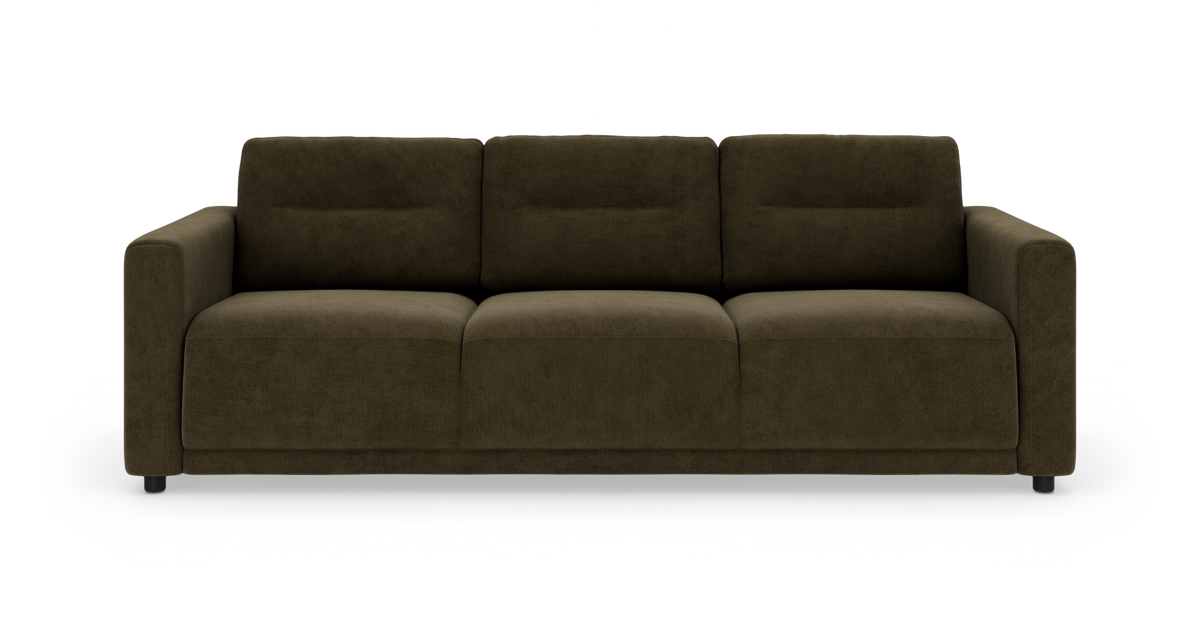Mørk olivgrøn 3-personers sofa med lige armlæn, frilagt på hvid baggrund.
